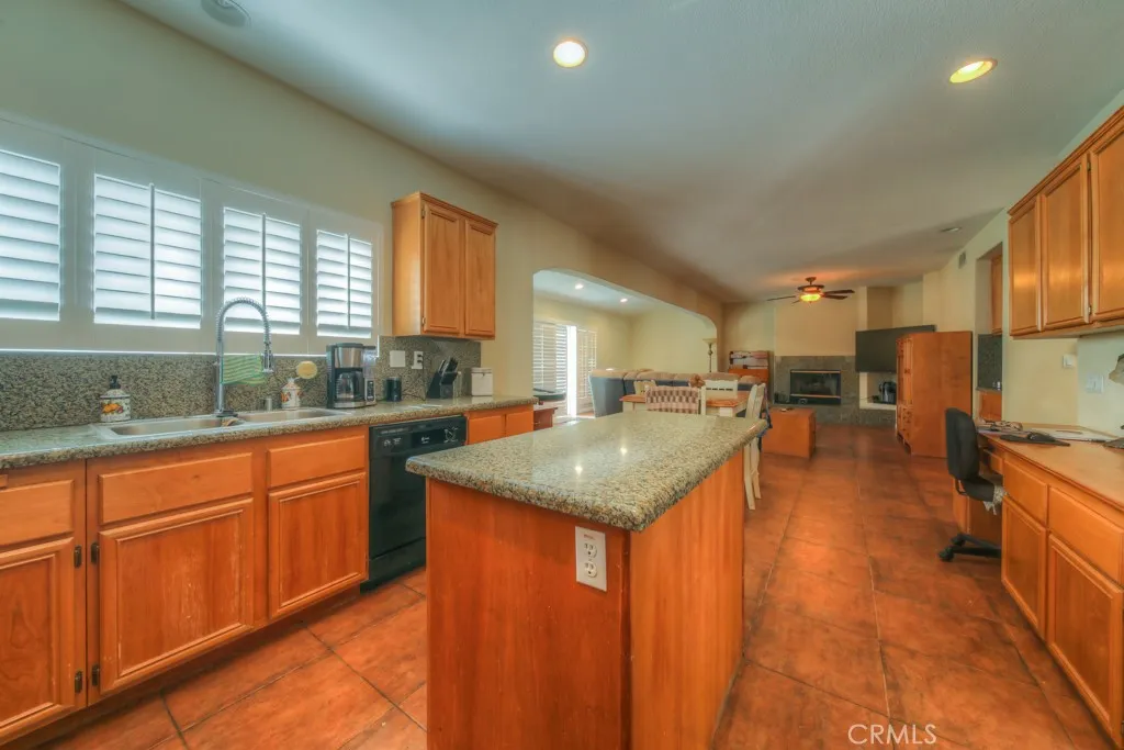 main property photo 10
