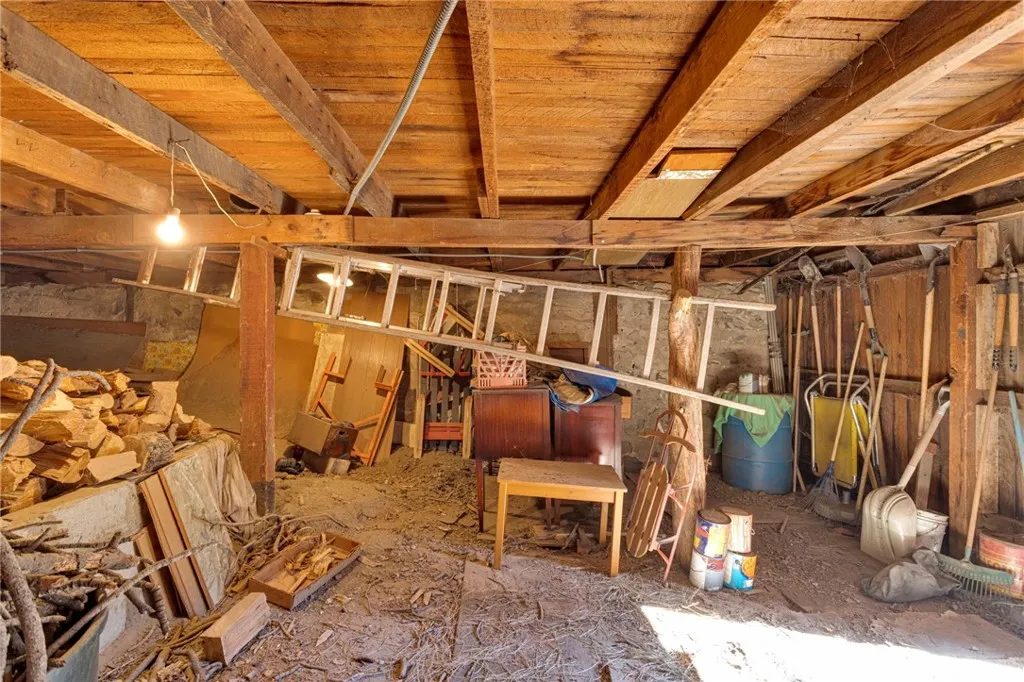 main property photo 35