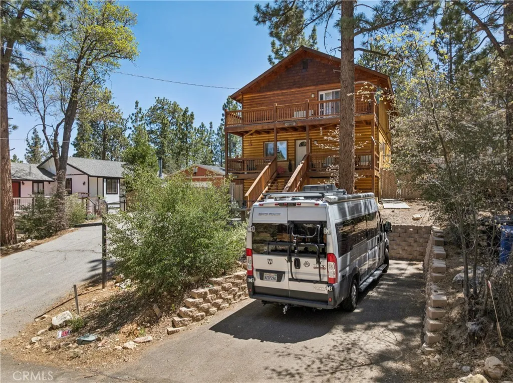 main property photo 40