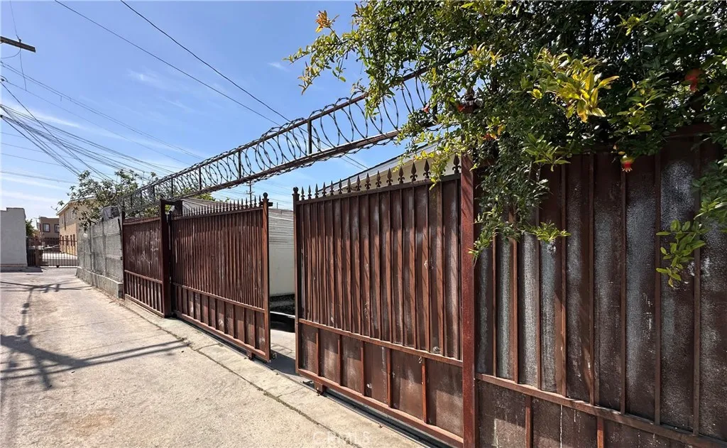 main property photo 38
