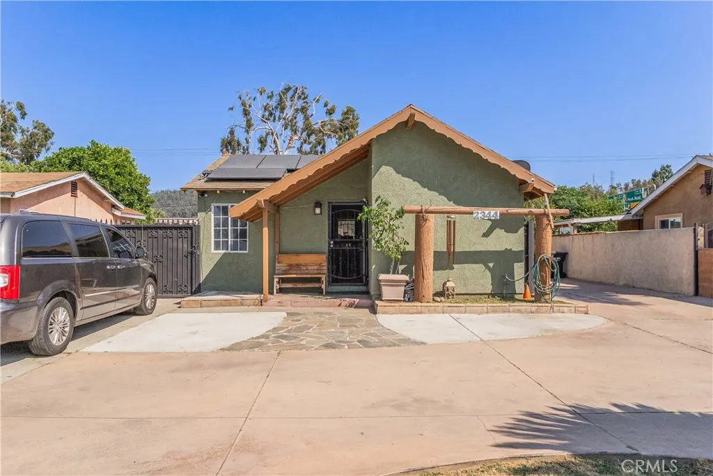 main property photo 1