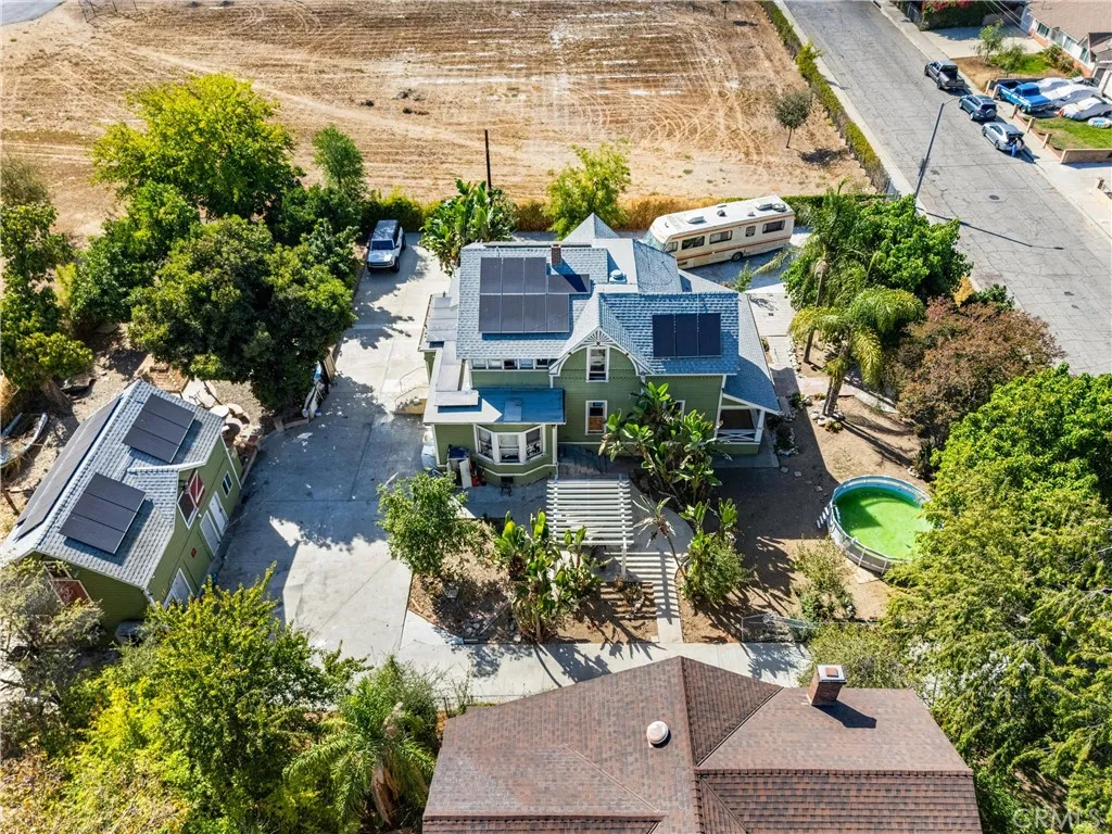 main property photo 16