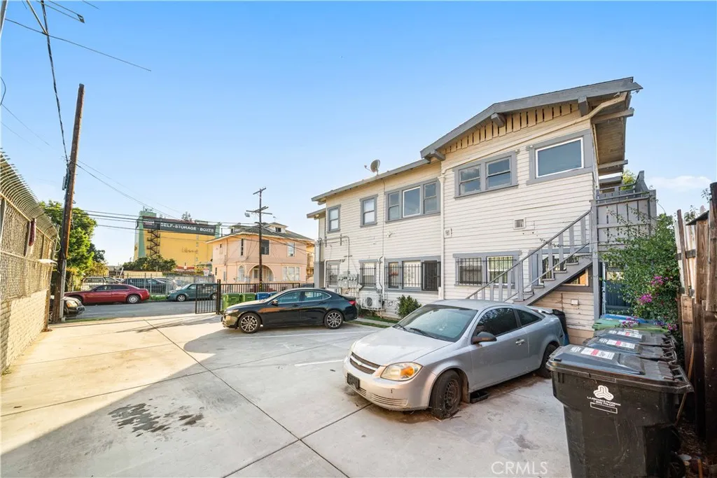 main property photo 3