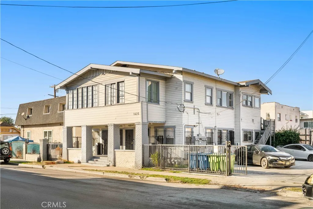 main property photo 41
