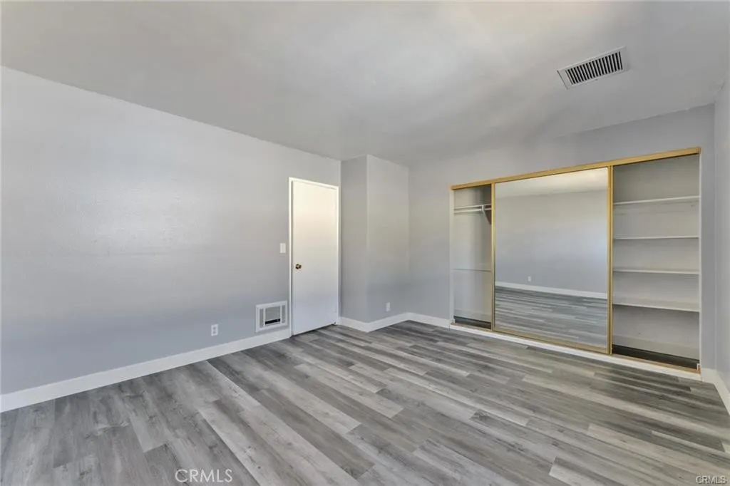 property viewer photo 14