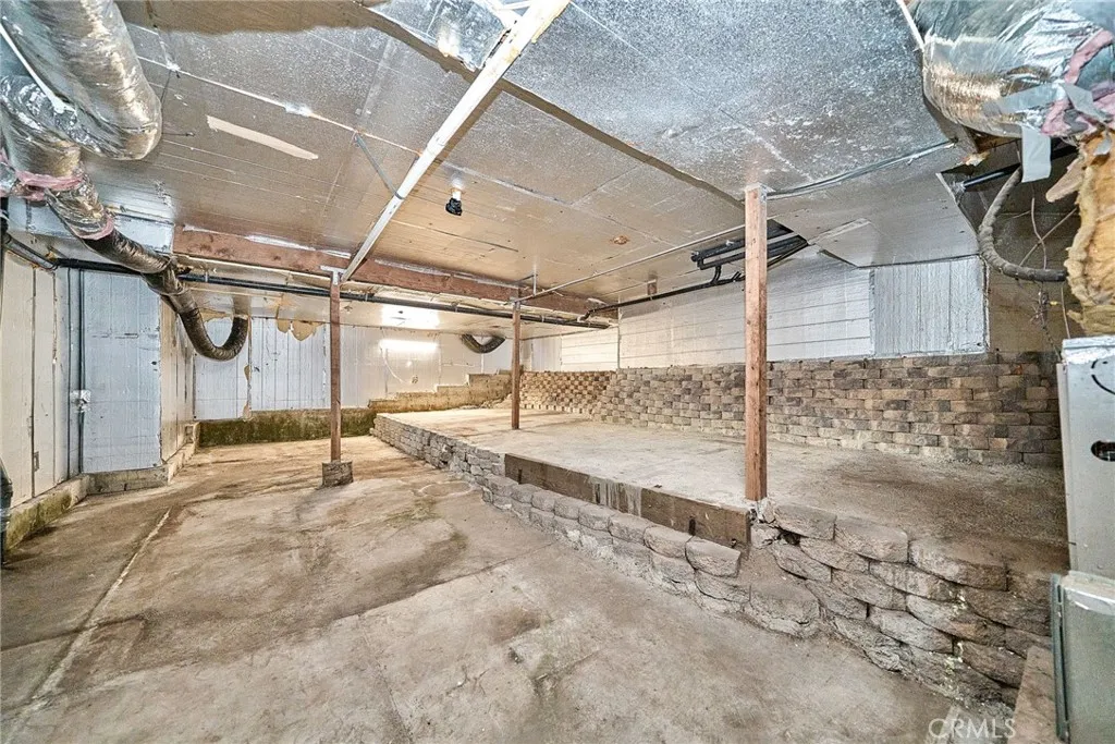 main property photo 70
