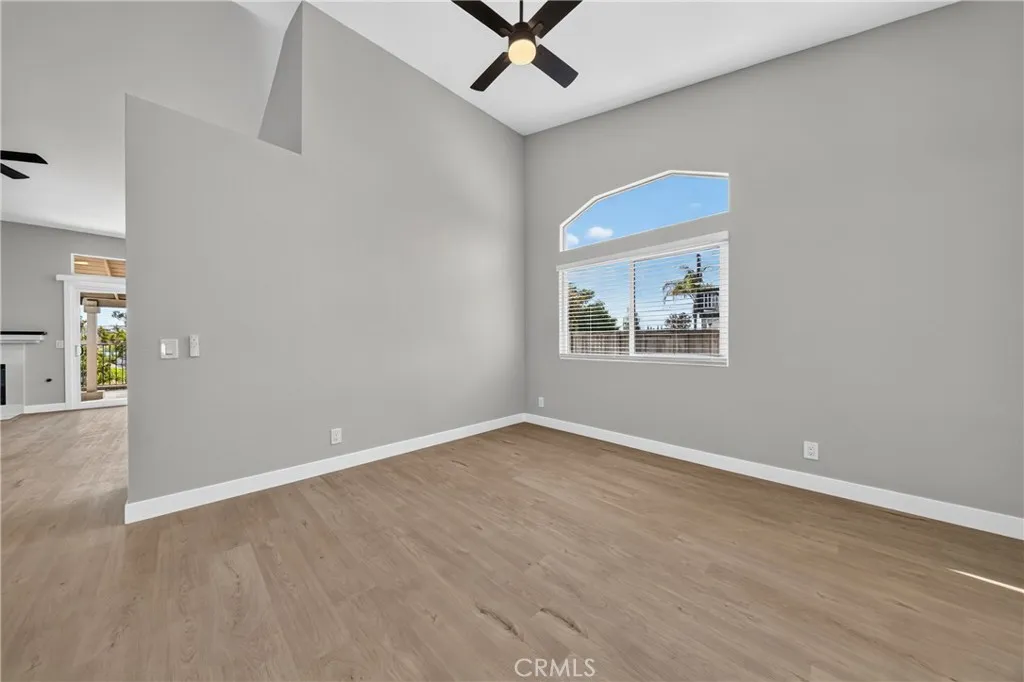 property viewer photo 24