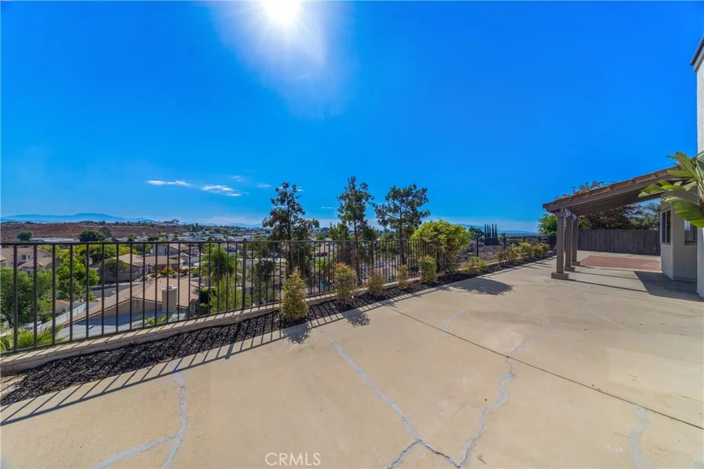 property viewer photo 35