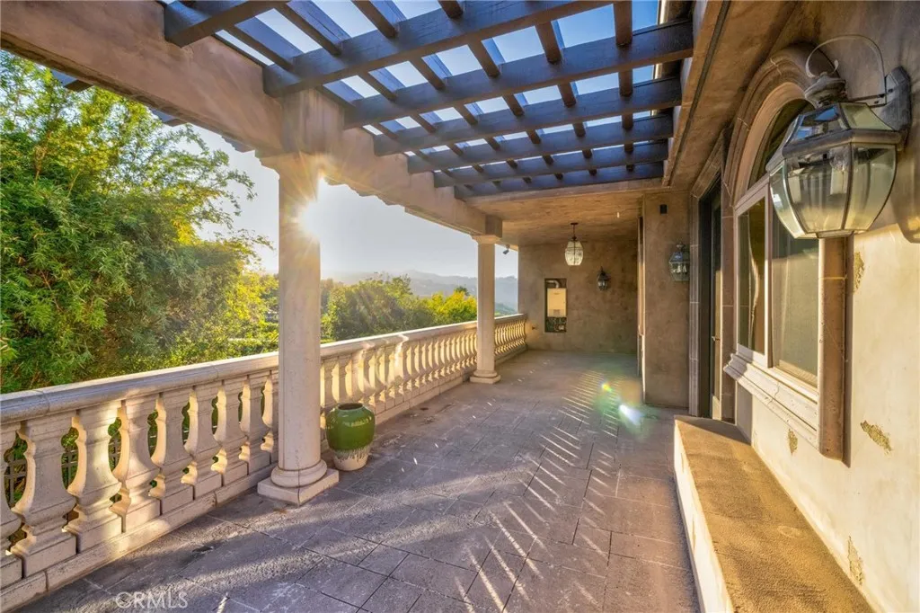 main property photo 41