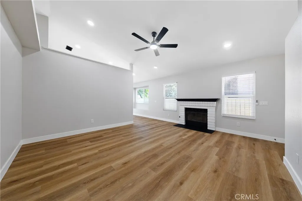 property viewer photo 2