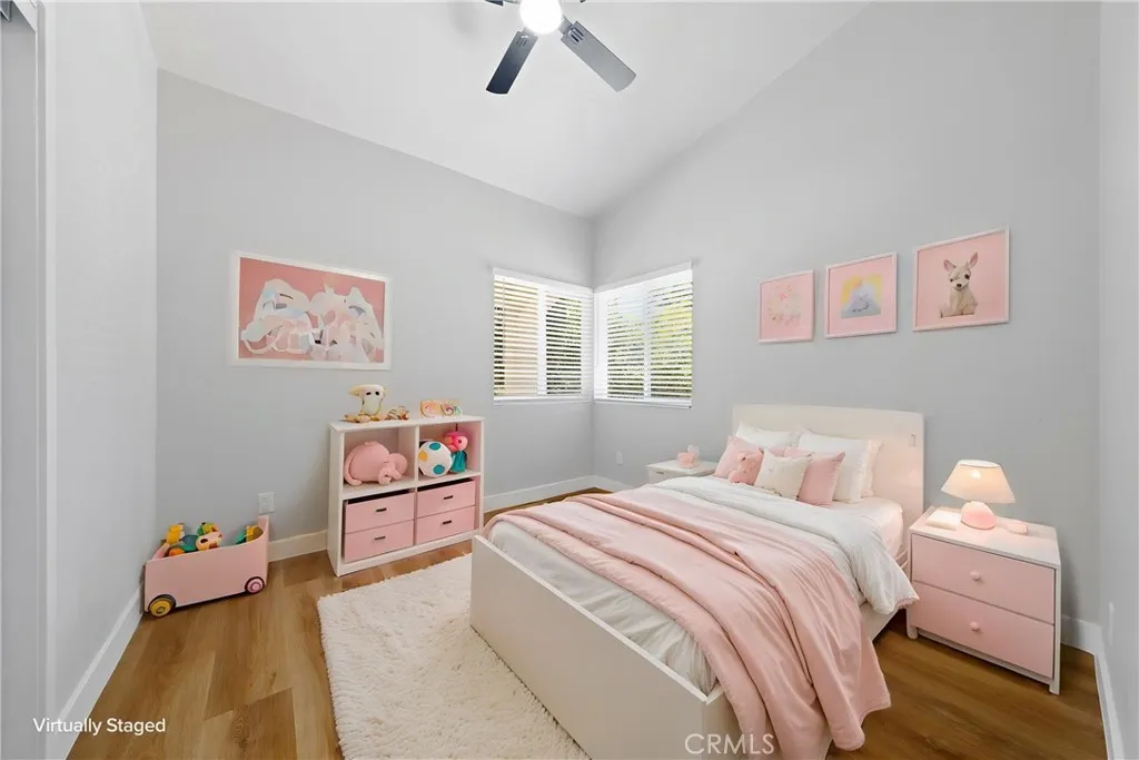 property viewer photo 9