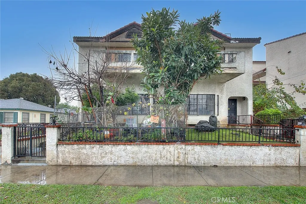 main property photo 31