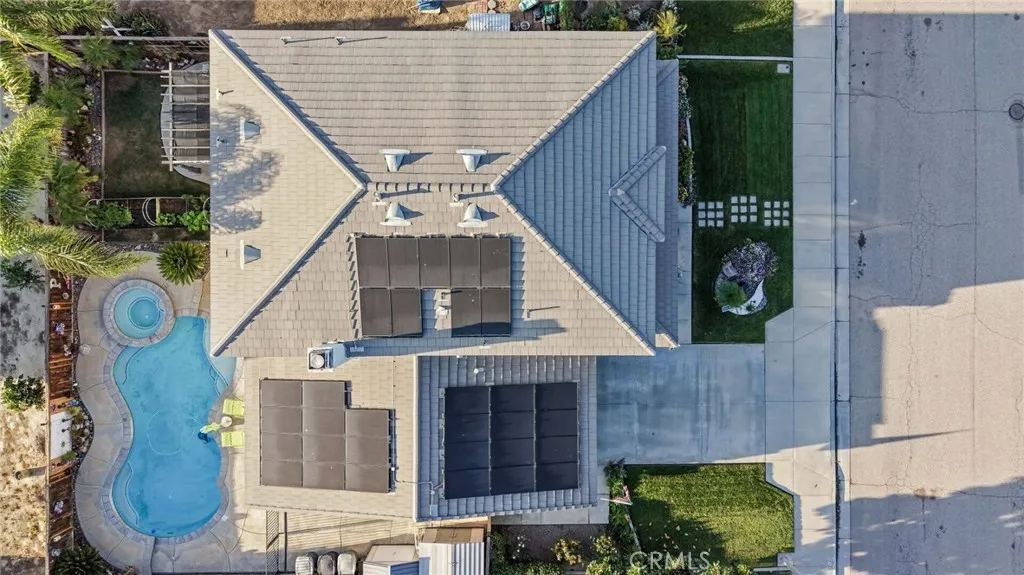 main property photo 50