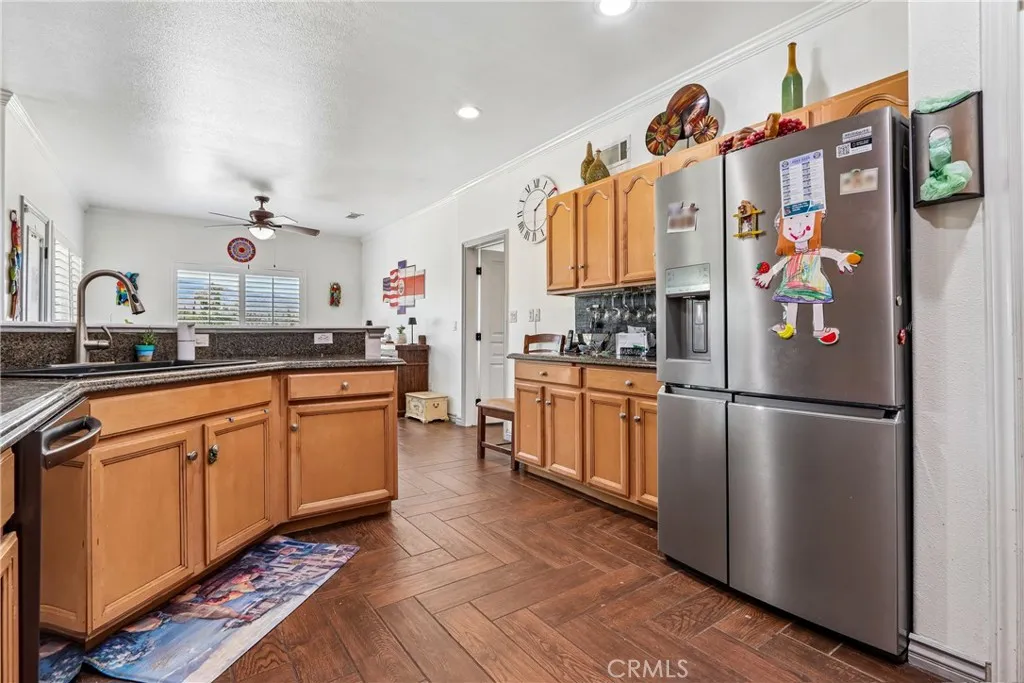 main property photo 13