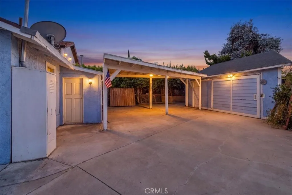 main property photo 33