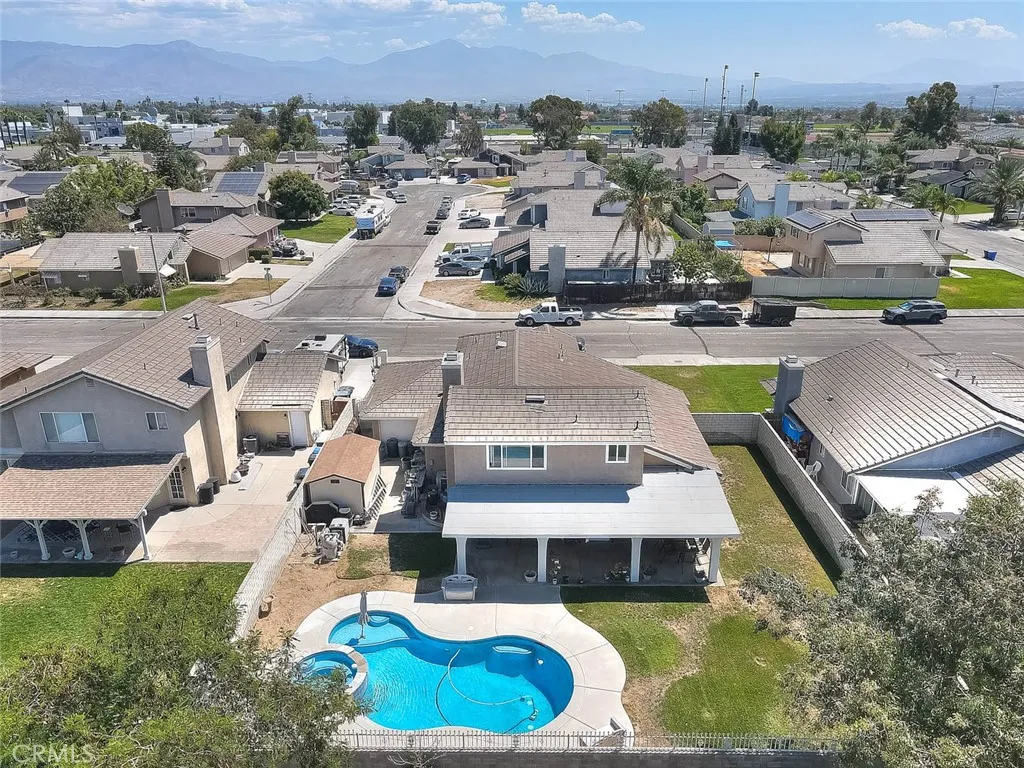 main property photo 47