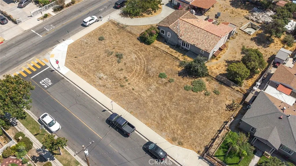 main property photo 6
