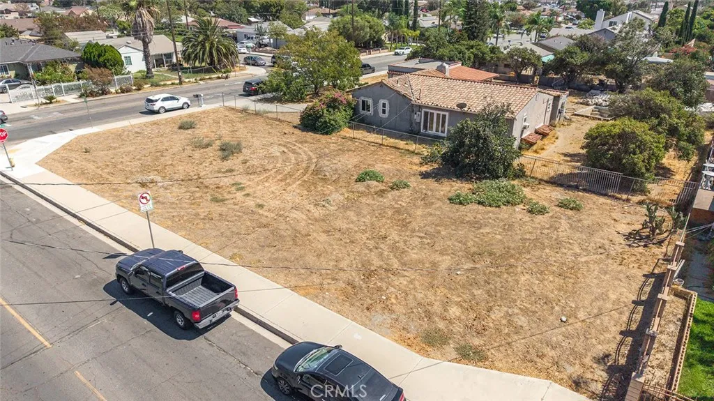 main property photo 8