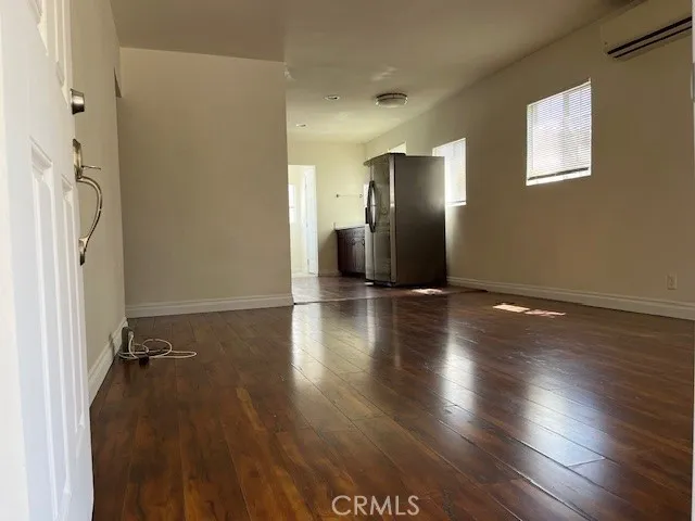 property viewer photo 1