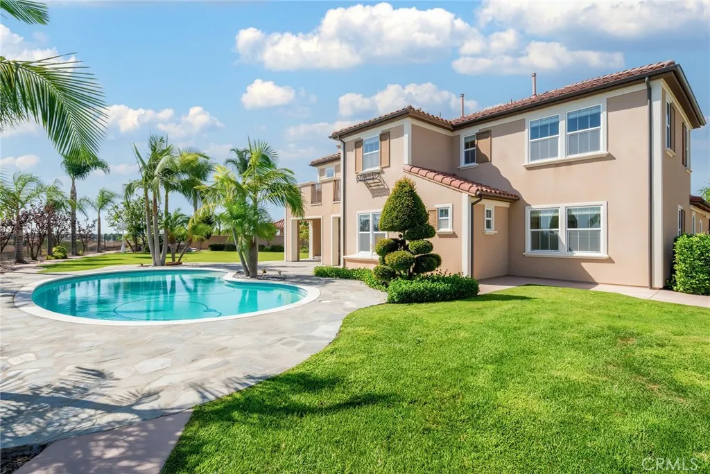 main property photo 36