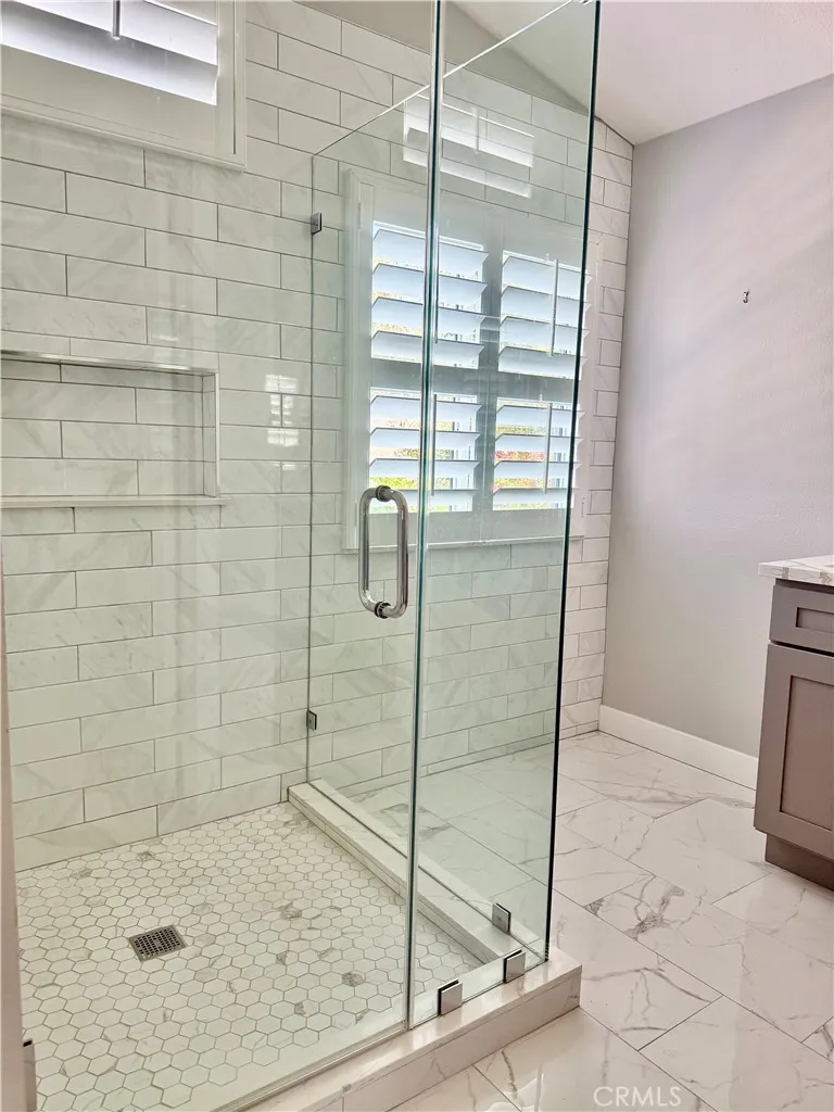 property viewer photo 29