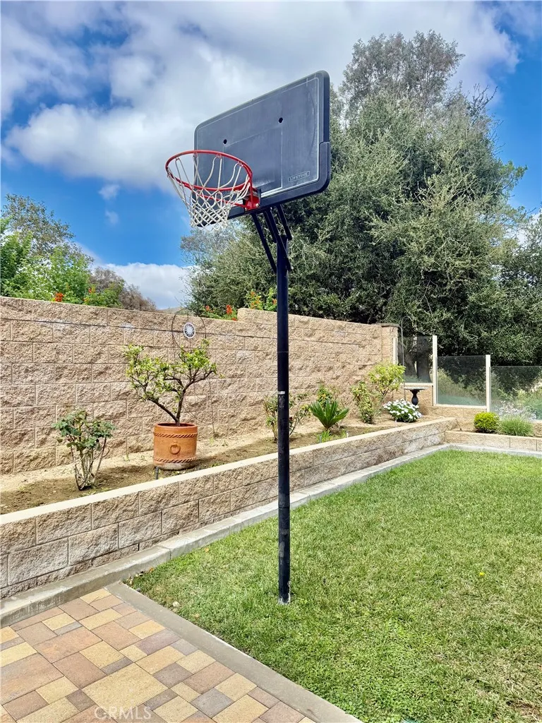property viewer photo 6