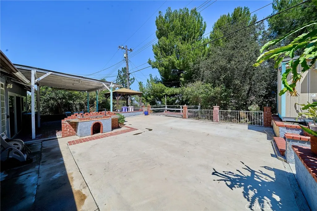 main property photo 40