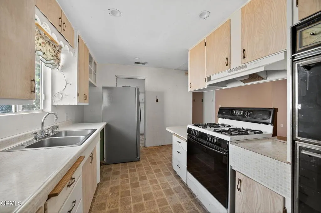 property viewer photo 8