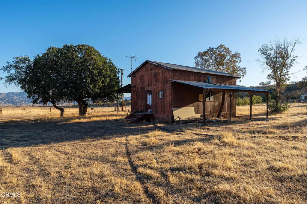main property photo 16