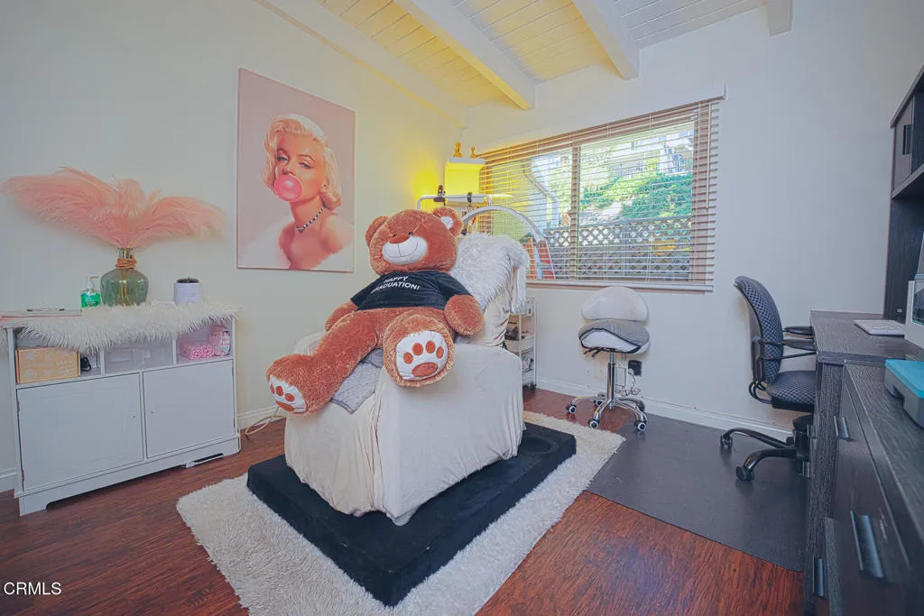 main property photo 11