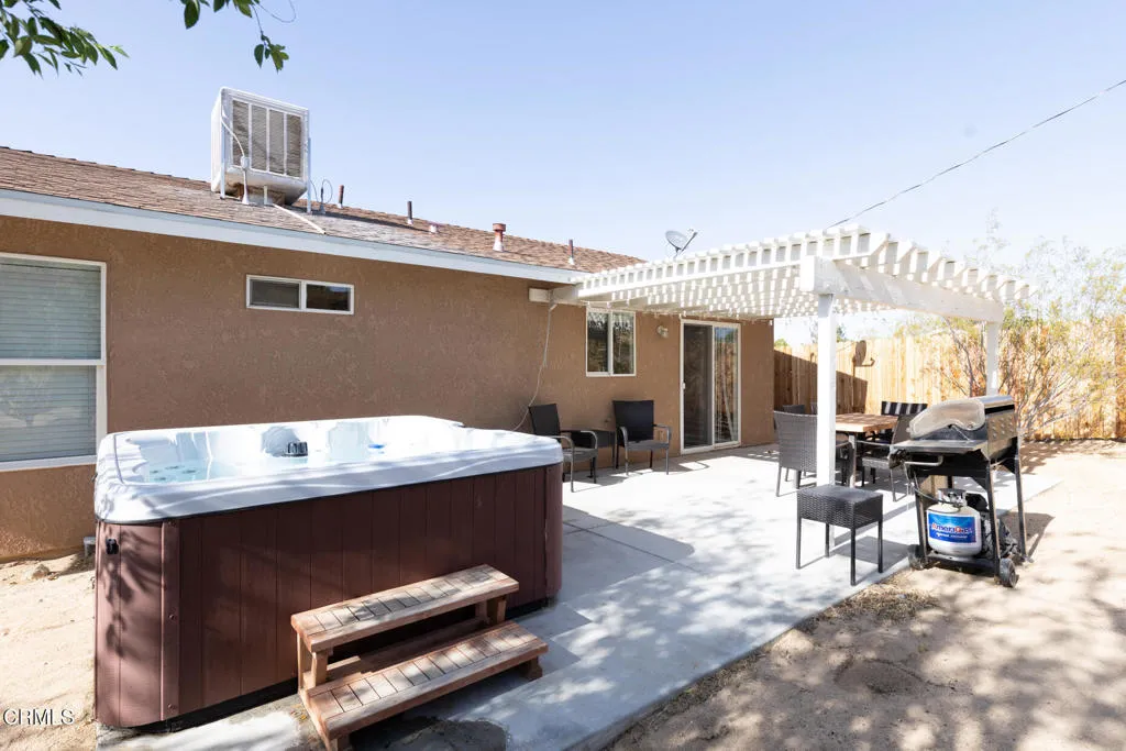 main property photo 13