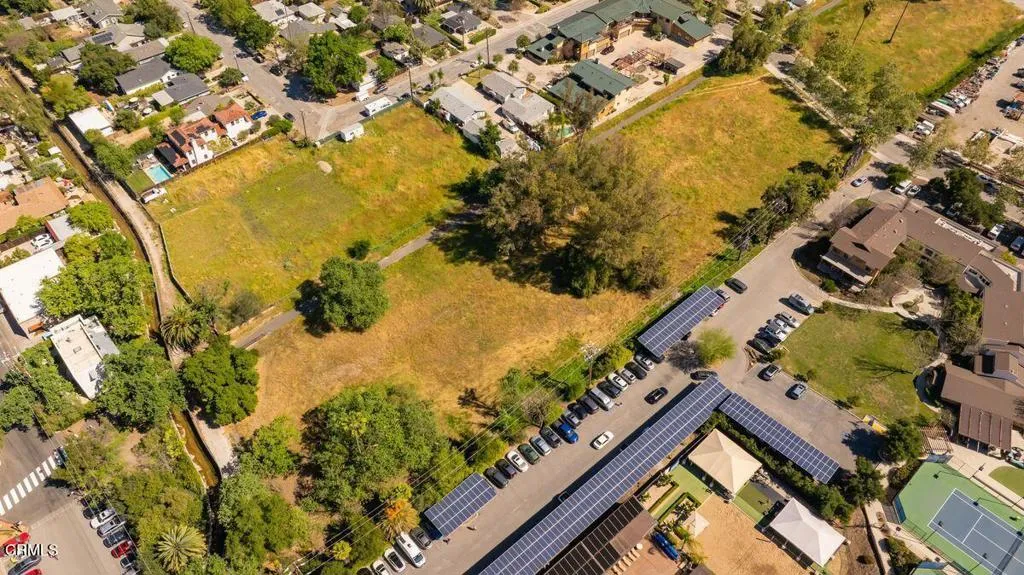main property photo 24