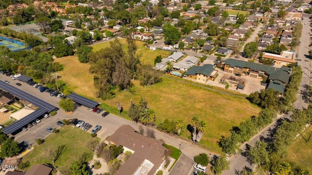 main property photo 26
