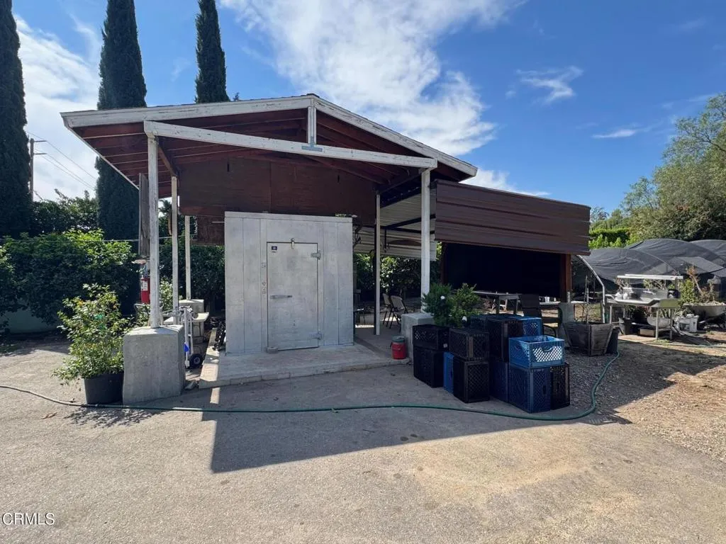 main property photo 16