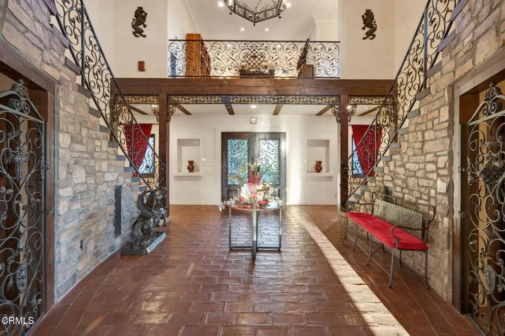 main property photo 14