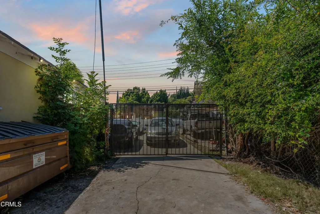 main property photo 12