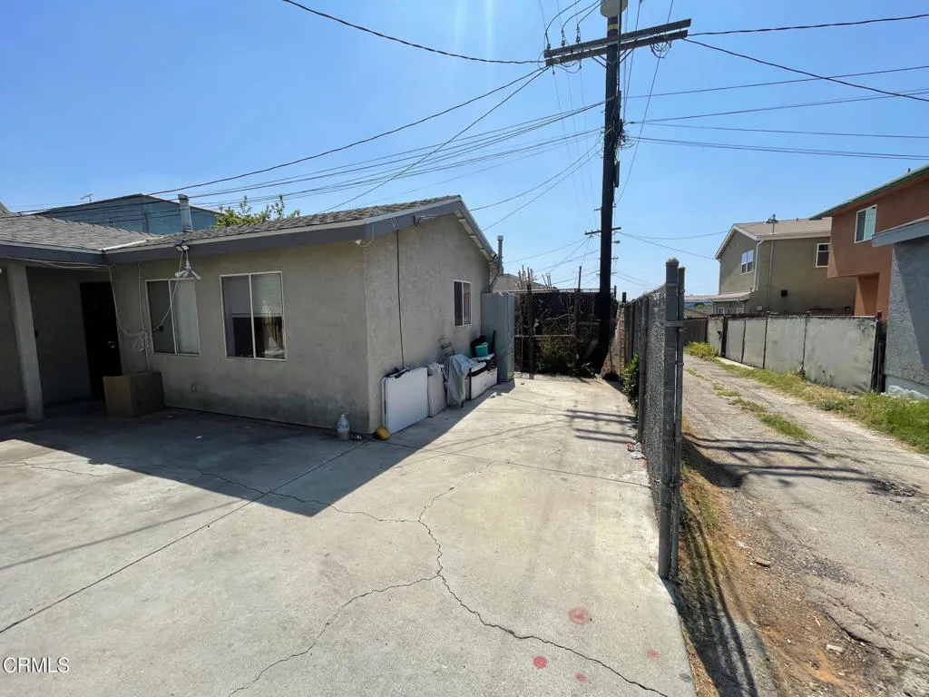 main property photo 16