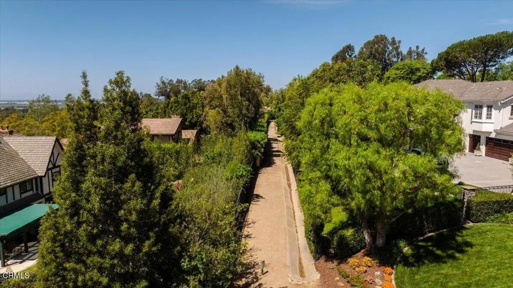 main property photo 59