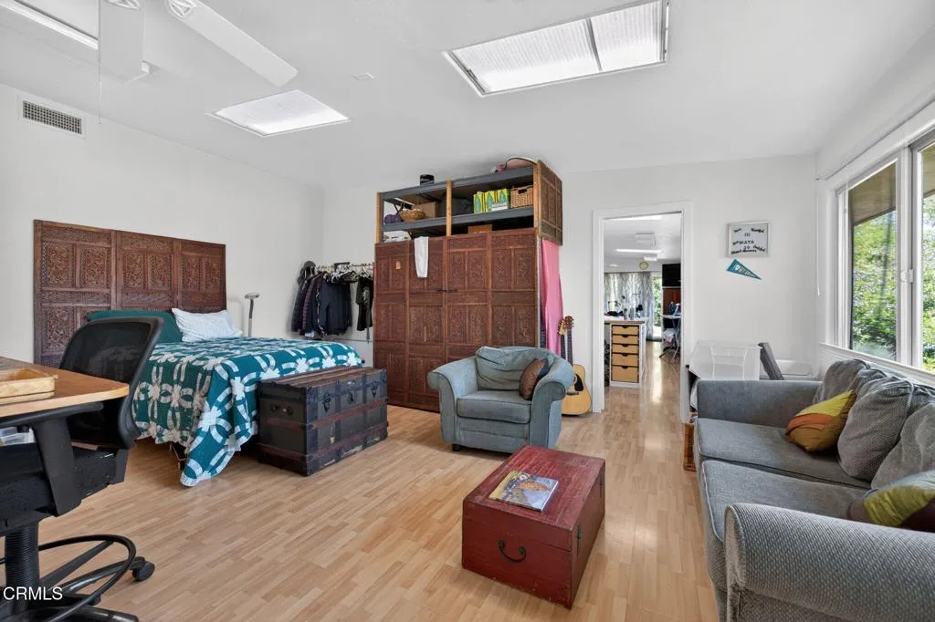 main property photo 59