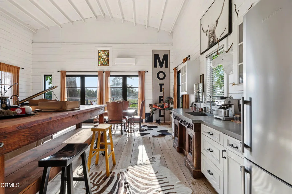 main property photo 51