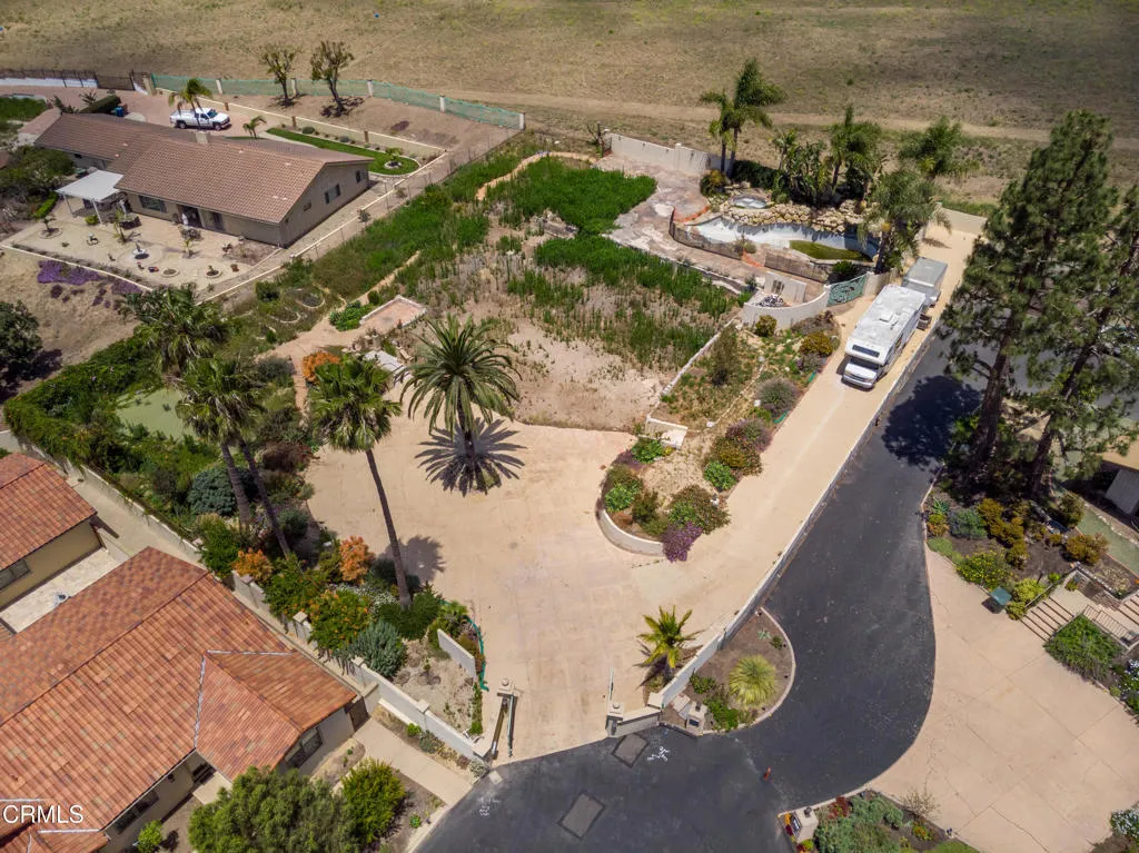 main property photo 25