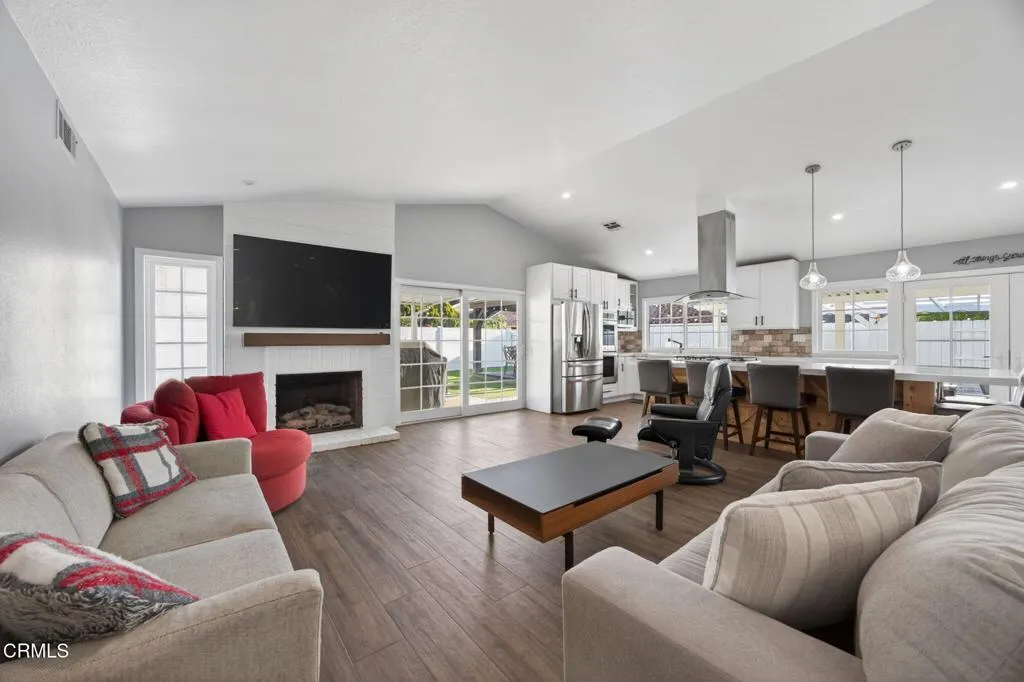 property viewer photo 11