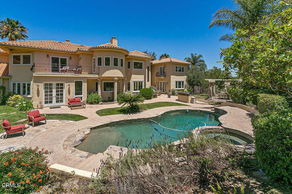 main property photo 6