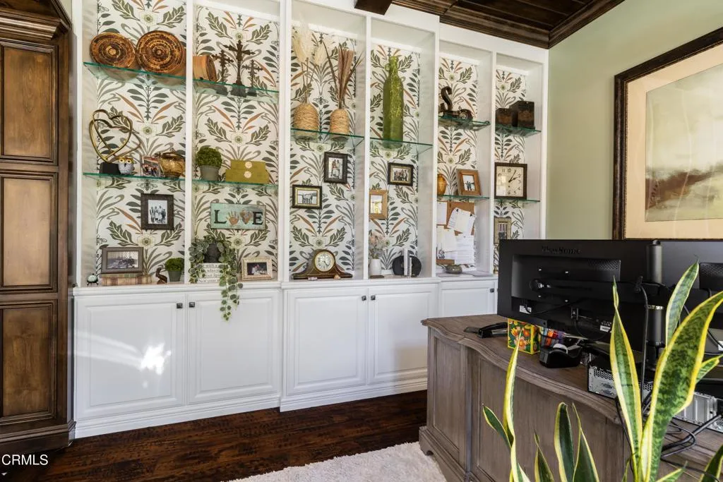 main property photo 14
