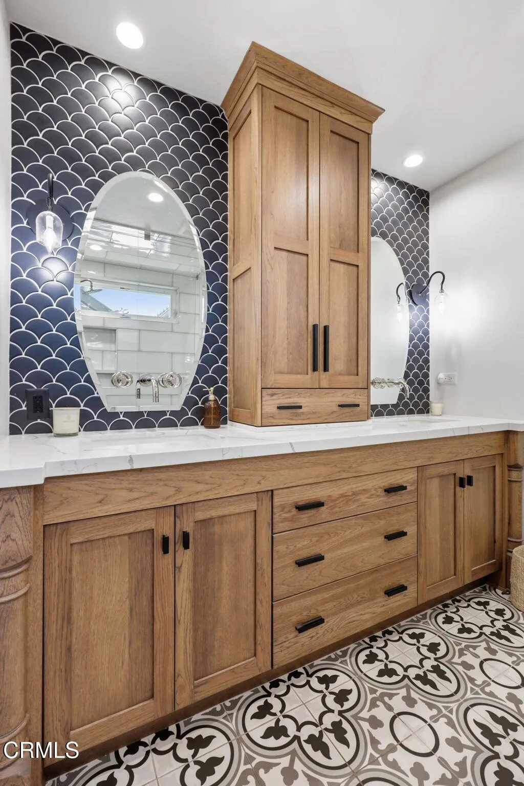property viewer photo 44