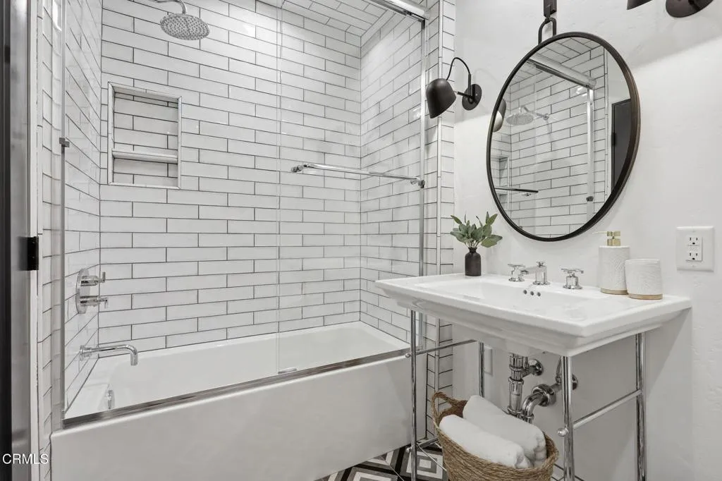 property viewer photo 49