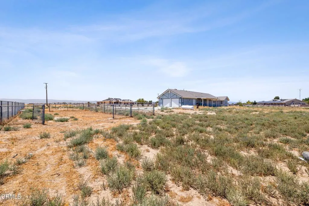 main property photo 37