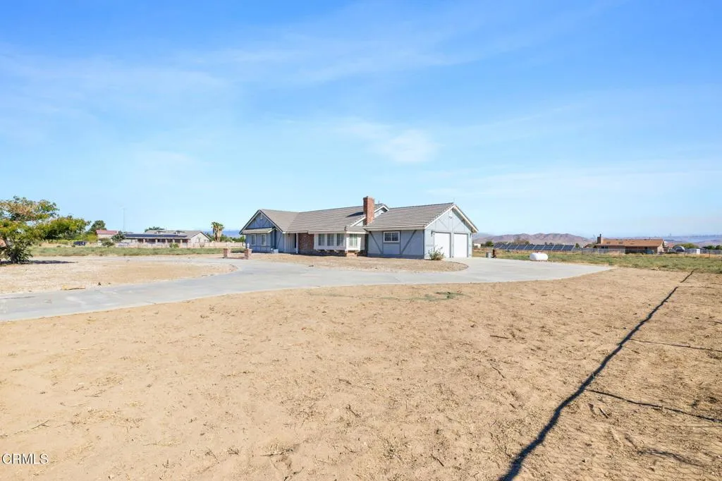 main property photo 40
