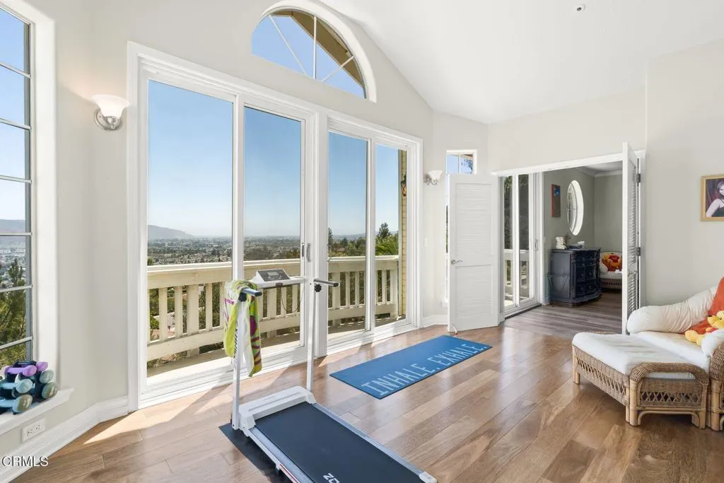 main property photo 17