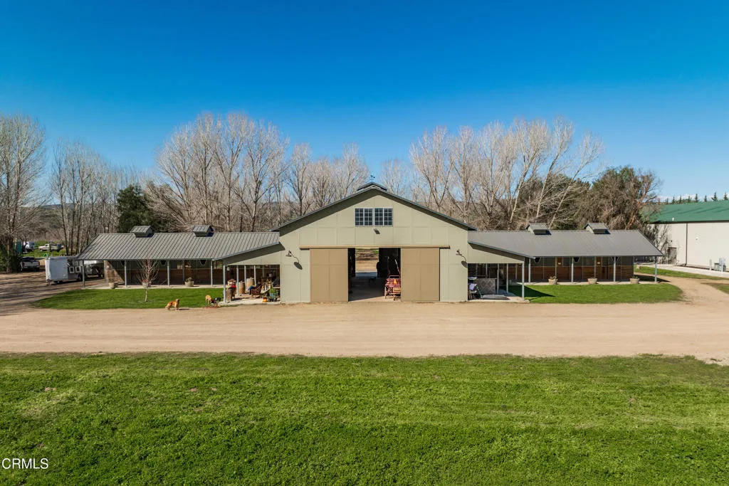 main property photo 17